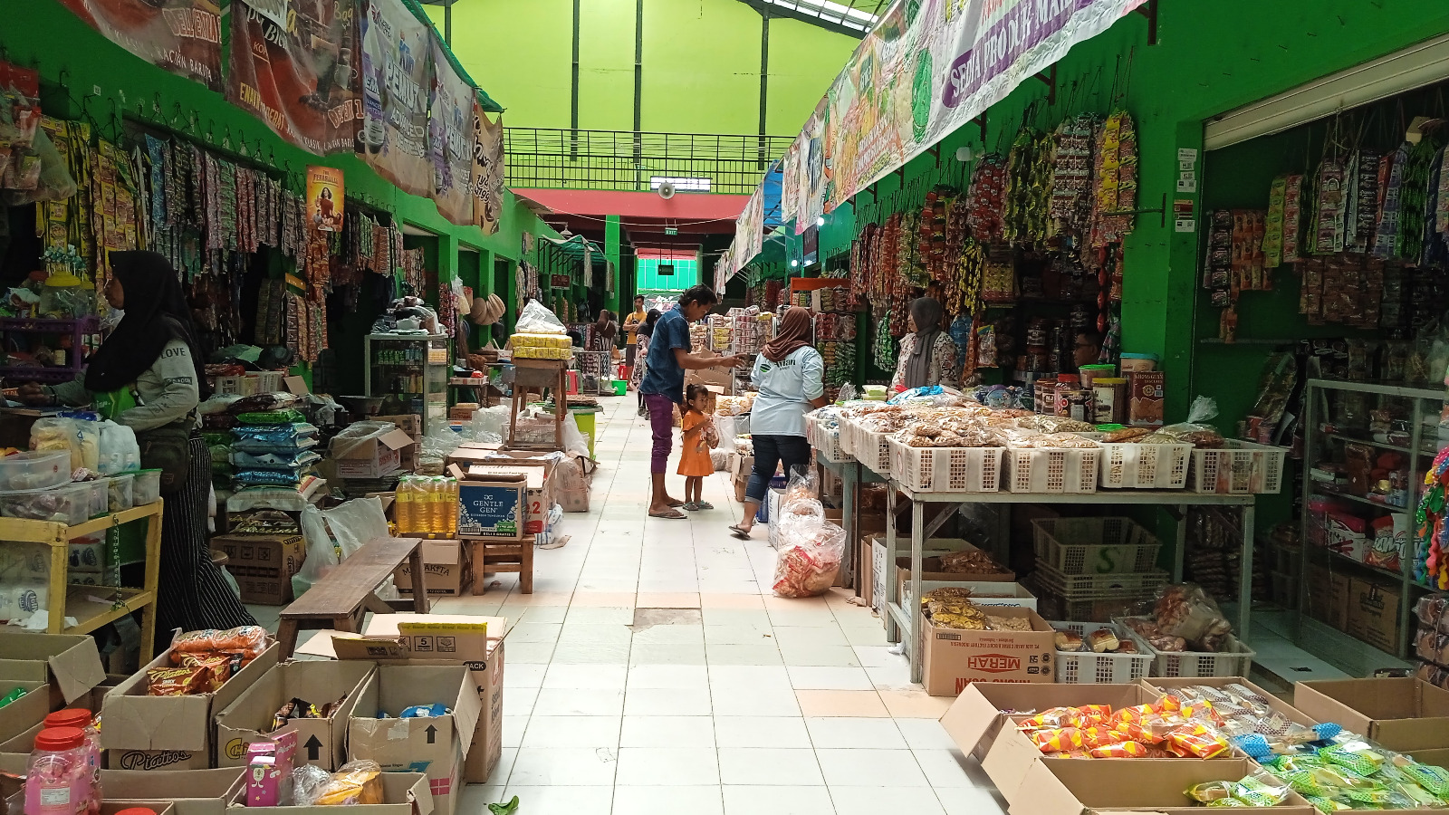 Fitur QRIS dan Pasar.id Mudahkan Transaksi Pedagang Pasar Tradisional di Bojonegoro